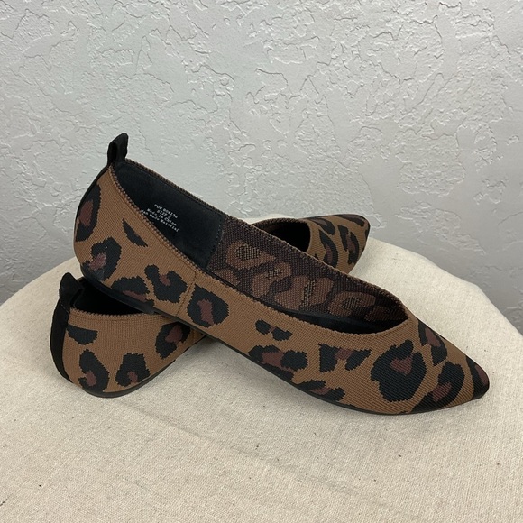 Women’s Journee Collection Tayleen Pointed Toe Ballet Flats Leopard Print Size 9 - Picture 6 of 11